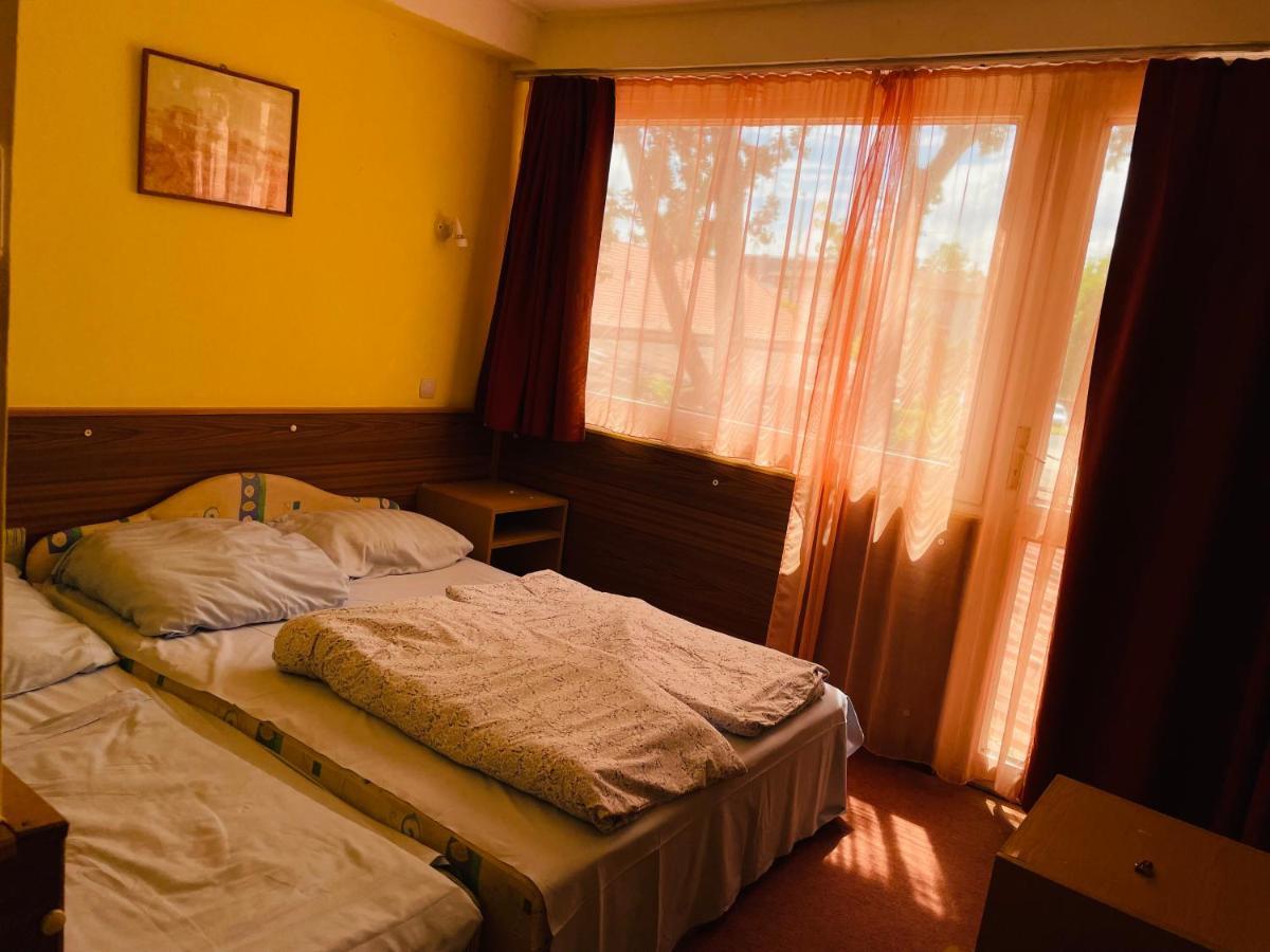 Rev Szallo Balaton Otel Szántód Dış mekan fotoğraf