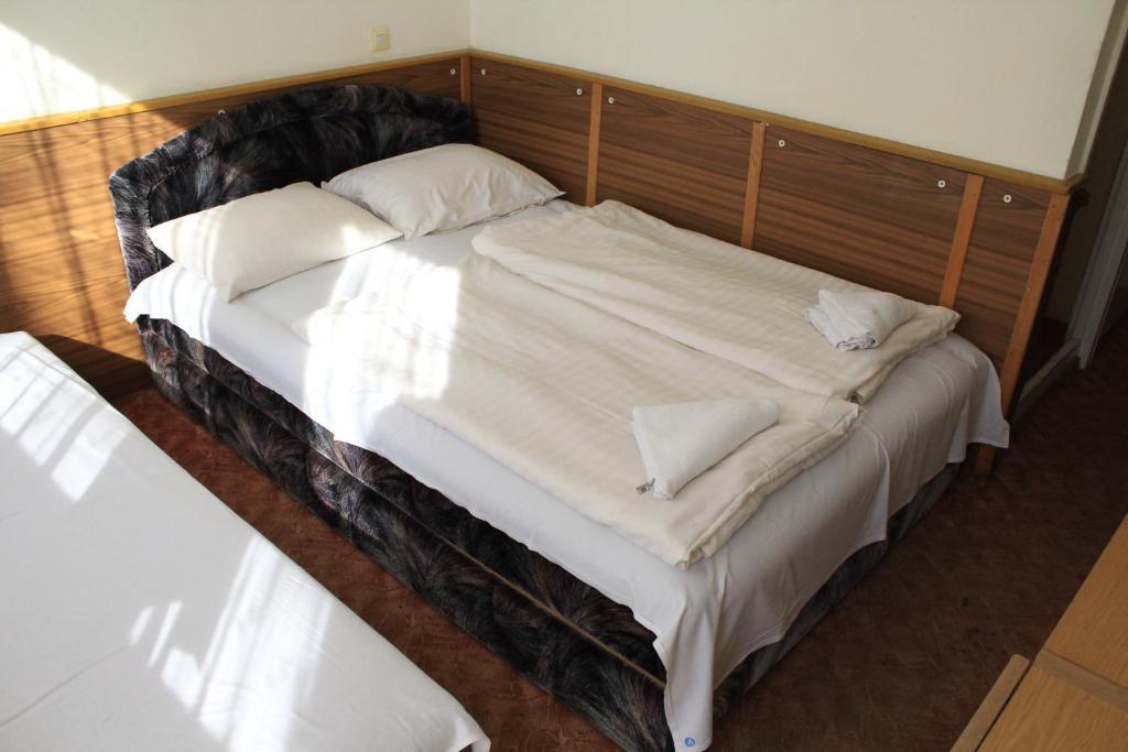 Rev Szallo Balaton Otel Szántód Oda fotoğraf
